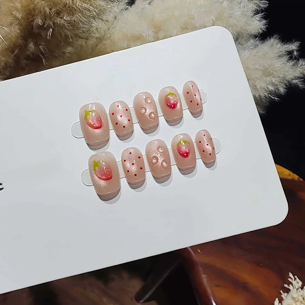 Móng Tay Dán Sẵn Chấm Bi Màu Berry Hiệu Ứng Mắt Mèo, Dáng Ballerina Ngắn