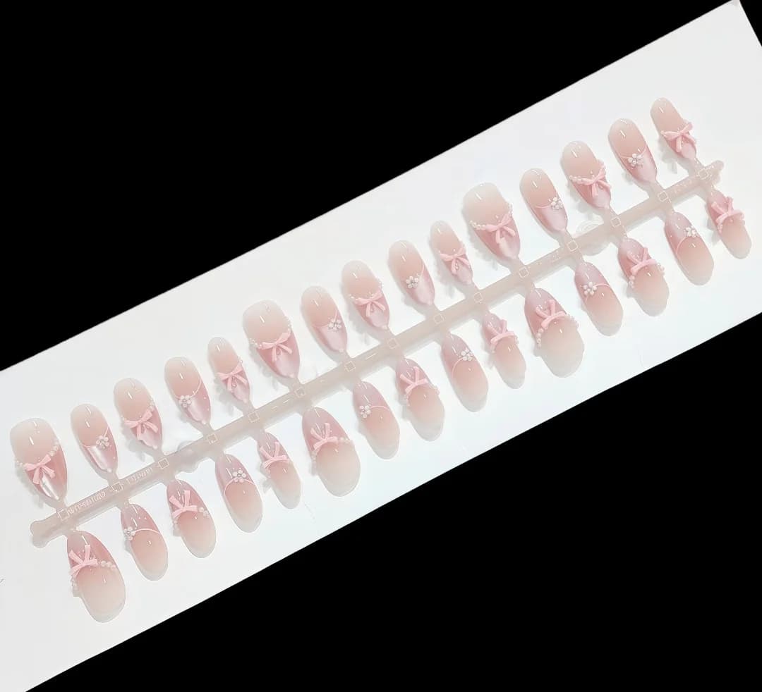 Móng Tay Giả Mắt Mèo Nhũ Oval Vừa 30 Miếng