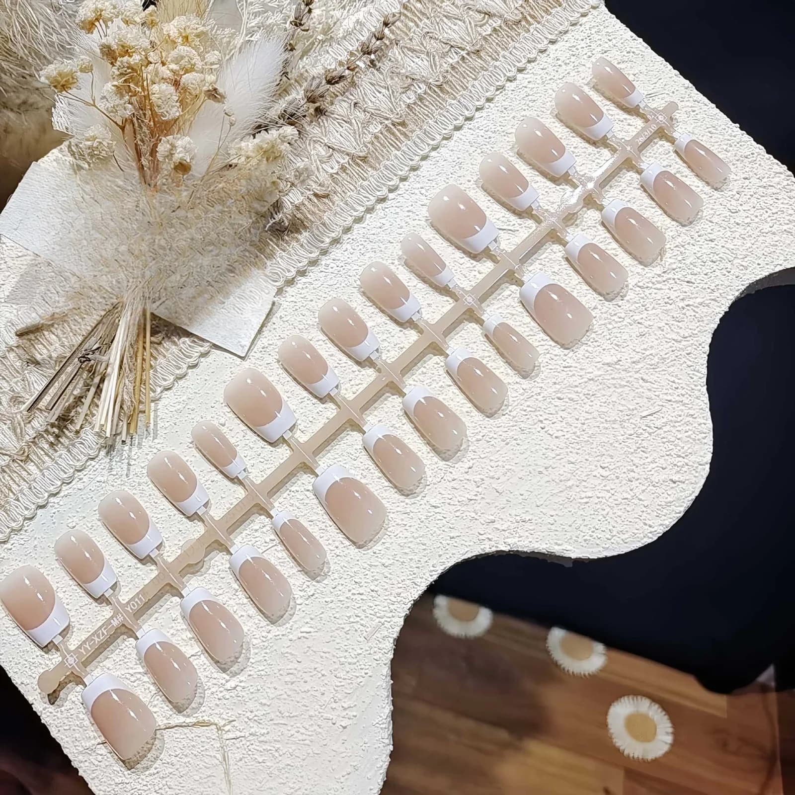 Móng Đắp Sẵn Kiểu Pháp Ngắn, Tone Nude Tự Nhiên, Dùng Hàng Ngày