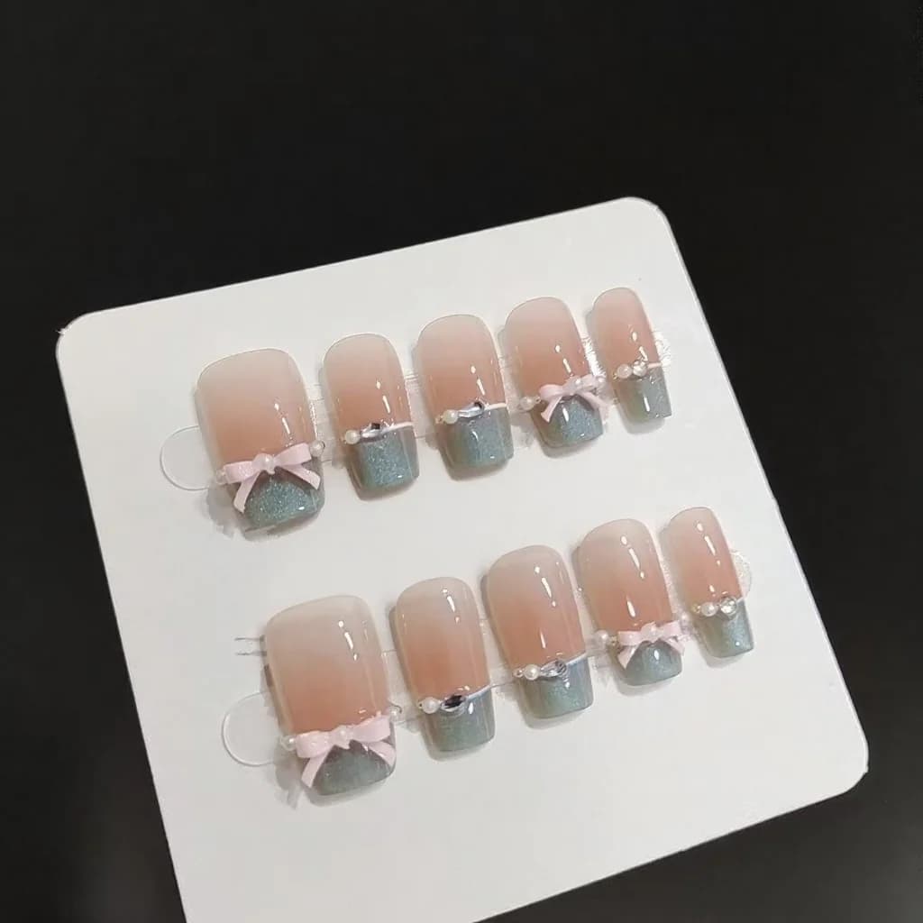 Móng Tay Dán Sẵn Cánh Bướm Pha Lê Hồng, Đầu Pháp Mắt Mèo Xanh