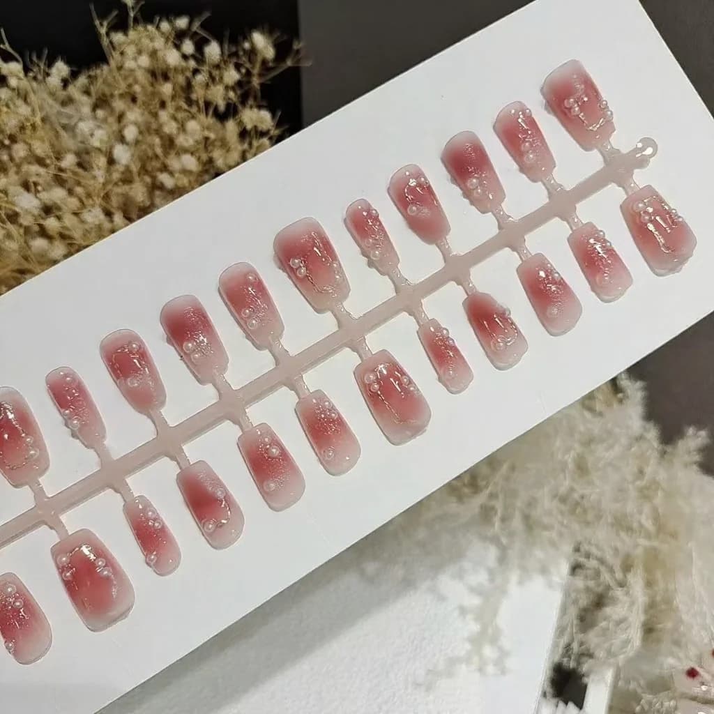 Móng tay giả ngắn quan tài hồng mận họa tiết hoa và bướm 30 miếng