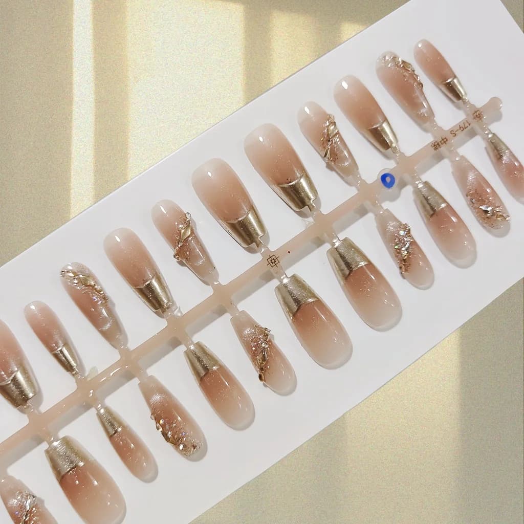 Móng Tay Đính Sẵn Kiểu Pháp Viền Vàng Nhũ, 30 Miếng