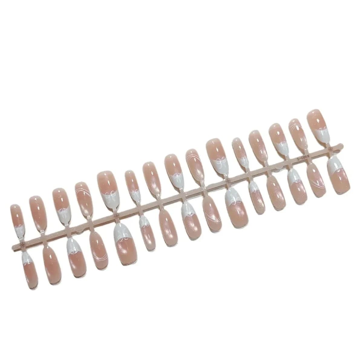 Móng Tay Giả Mắt Mèo Trắng Sữa Dáng Oval Vừa 30 Miếng