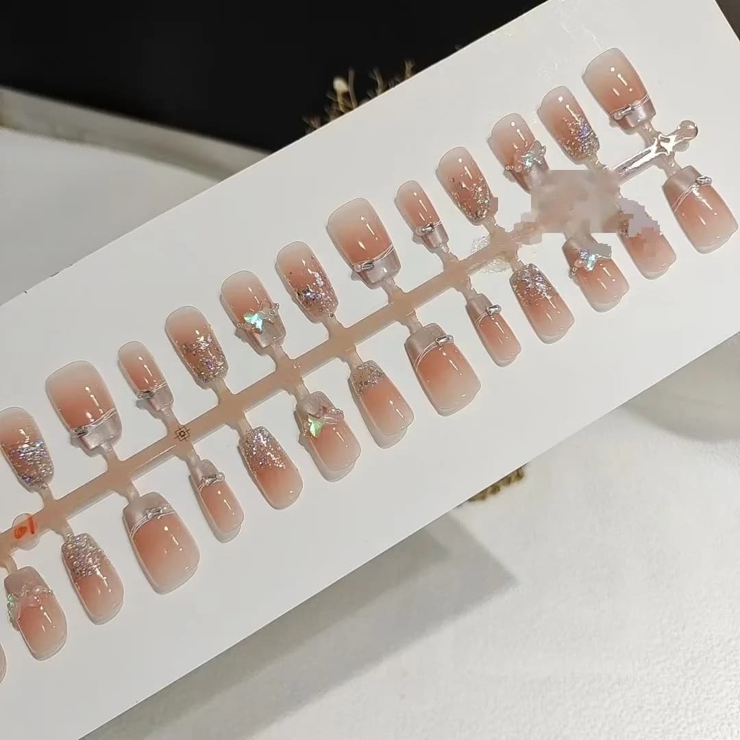 Móng Tay Dán Sẵn Đầu Pháp Cánh Bướm Vuông Ngắn 30 Chiếc