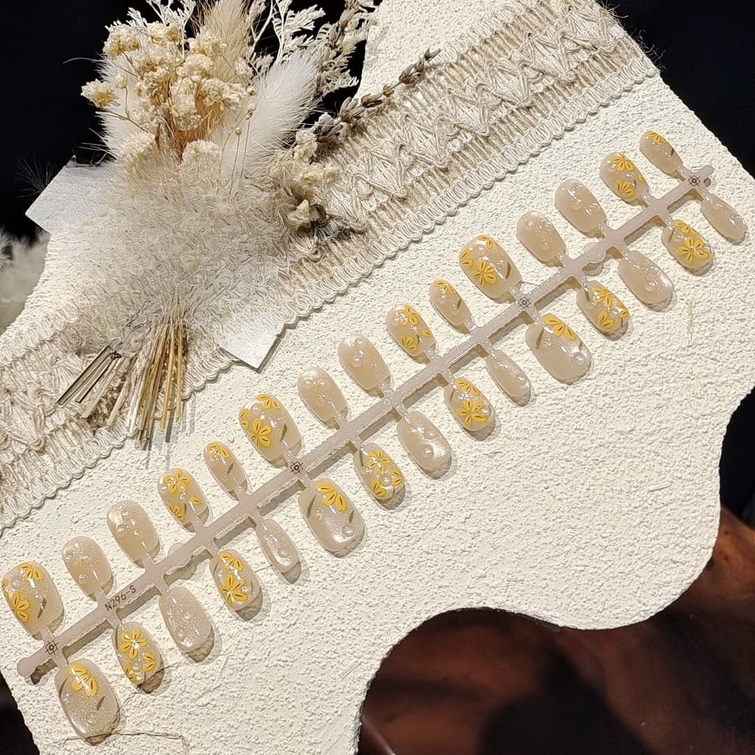 Móng Tay Dán Ngắn Kiểu Ballerina Cam Hoa Gel Mắt Mèo